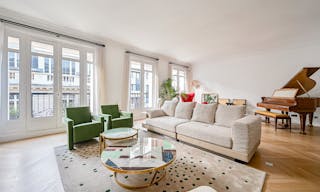 Appartement Haussmannien de 170m2 Avenue Victor Hugo - Image 2