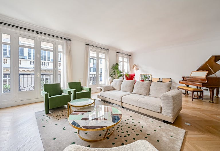 Appartement Haussmannien de 170m2 Avenue Victor Hugo - Image 2