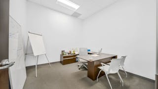 New concept in fully furnished offices for rent on a short term, temporary and virtual services - Image 5