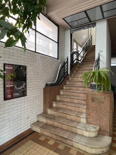 Galerie dans un lieu atypique au coeur Paris - Image 2