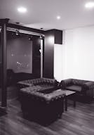 Studio Photo Boutique in Paris - Image 3