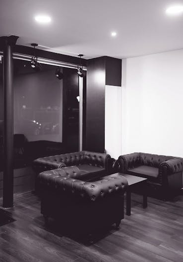 Studio Photo Boutique in Paris - Image 3