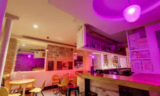 Restaurant | Paris 3�me | Pizzeria | Natural Lighting | Color Lighting Evening Options - Image 5