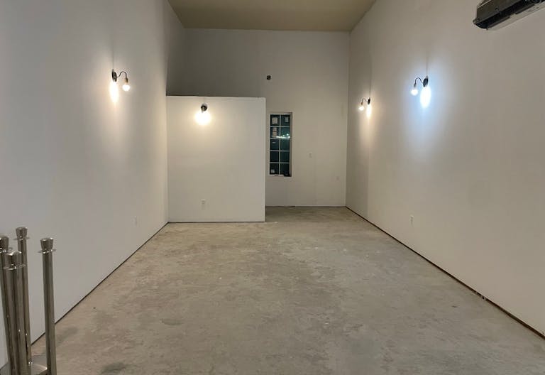 Massive Pop Up | Event | Studio | Art Gallery Space | Rooftop & Storage Area - 3800 Sq Ft plus Parking | AV & Stage Equipment - Image 1
