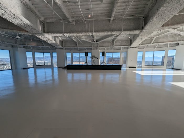 US Bank Tower - Image 4