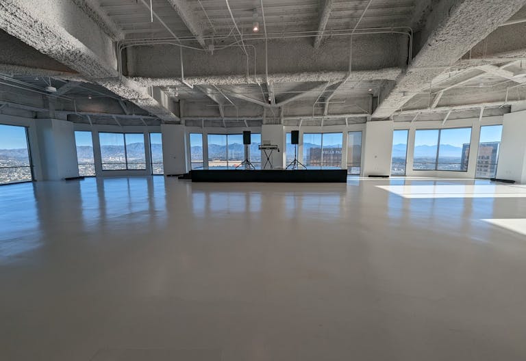 US Bank Tower - Image 4