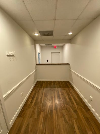 Office Space/Storage Bay for Lease - Image 0