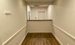 Office Space/Storage Bay for Lease - Image 0