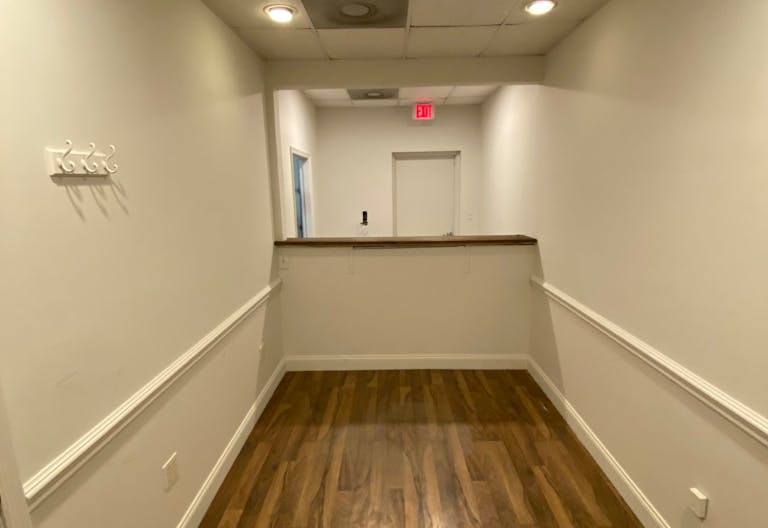 Office Space/Storage Bay for Lease - Image 0