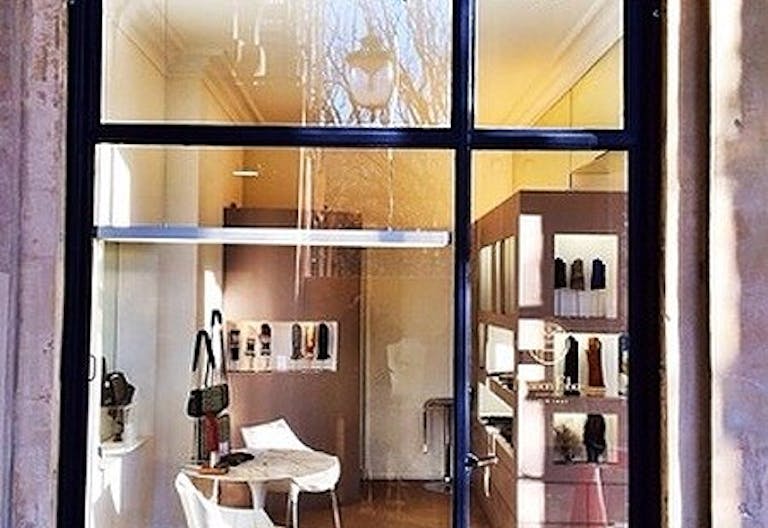 Boutique pop-up store - Jardin du Palais Royal Paris centre Louvre - Image 3