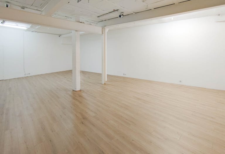 Galerie au coeur du Marais id�alement situ�e - Image 3