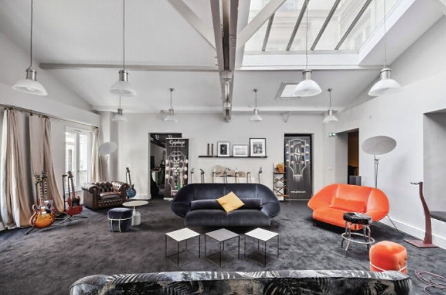 423 Square Meter Office Space on Rue Albert Thomas, Paris