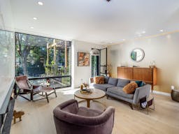 Warm Modern Design Brooklyn - Image 1