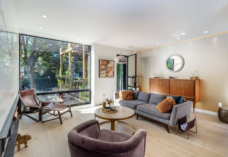 Warm Modern Design Brooklyn - Image 1