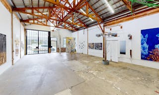 Contemporary Art Gallery with Living Room - Image 4