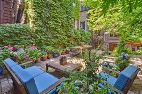 West Village Garden Oasis - Image 7