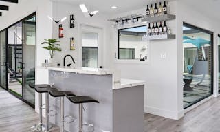 Super Mansion with Los Angeles 360 Views - Image 16