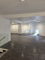Prime Corner Showroom on Boulevard Saint-Michel - Image 7