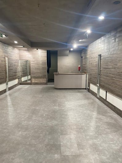 Boutique Shop Haut-Marais Rue du Temple - Image 4