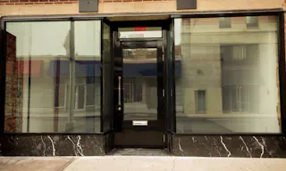 Charming Bowery Gallery - Image 2