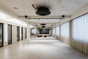 First floor multifunctional showroom and event space in the heart of Porta Venezia, Milan - Image 11