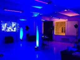 Un showroom 100% modulable dans le haut-Marais avec des volumes industriels. - Image 21