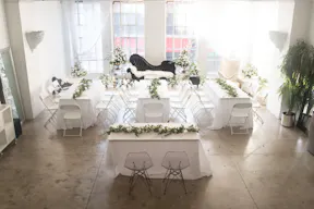 DTLA Grand Loft with High Ceilings - Image 18