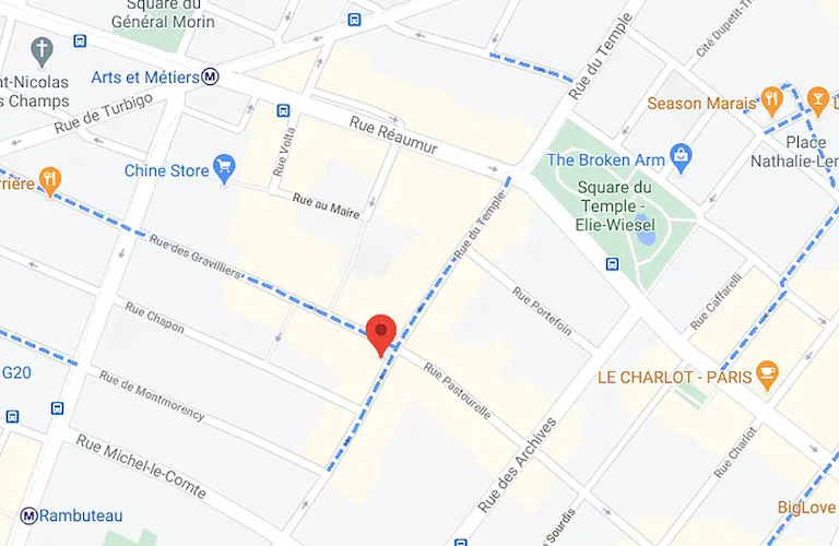 Boutique Shop Rue du Temple - Image 1