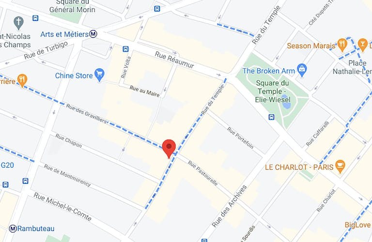 Boutique Shop Rue du Temple - Image 1