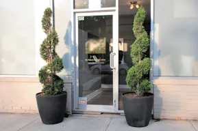 Bright & Chic Salon Space - Image 1