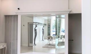 Beverly Hills Fashion Showroom/Retail Shop Space - Image 24