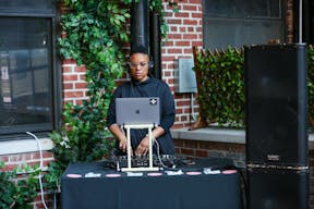 Rooftop with Multiple Indoor Breakout Areas - Image 7