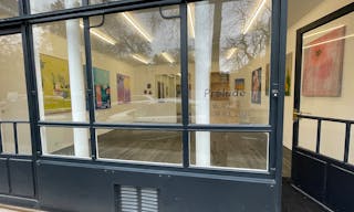 Spacious and bright Gallery Space - Image 13