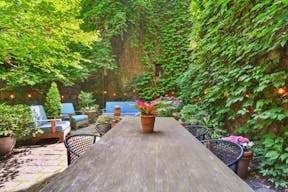 West Village Garden Oasis - Image 0