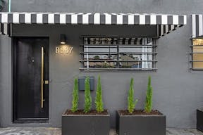 Glamorous sexy club vibe indoor outdoor flow - Image 7