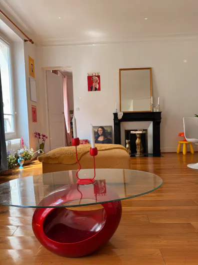 Bright Haussmann Apartment in Paris – Ideal Location for Photo or Video Shoot - Image 1