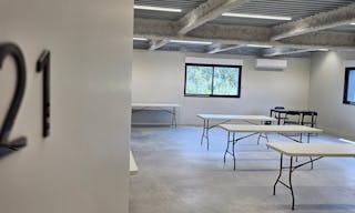 Toulouse Showroom - Image 6