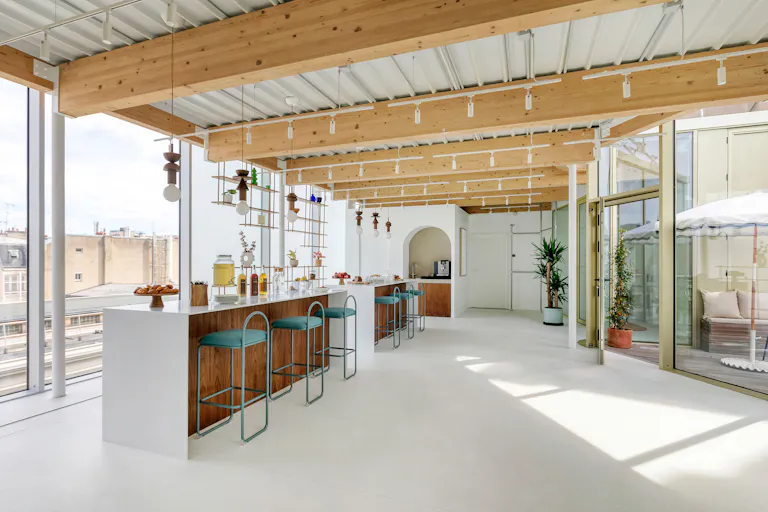 230m2 avec vue panoramique sur les toits de Paris - Image 1