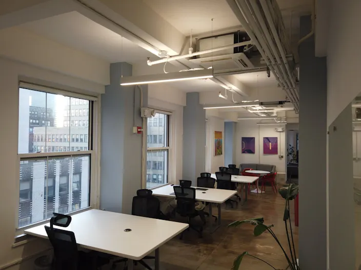 Modern work space - Image 3
