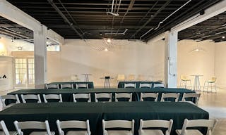 Loft-style event venue in West Town, Chicago - Image 28