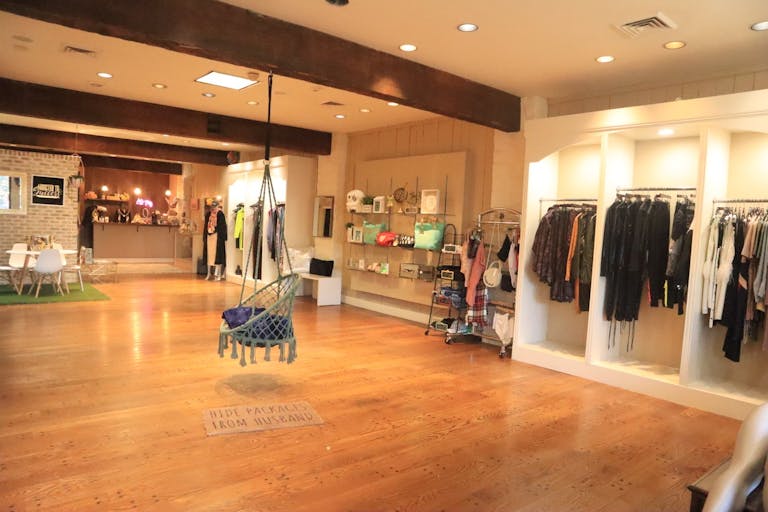 Urban Jungle Boutique Brick & Mortar Venue - Image 0
