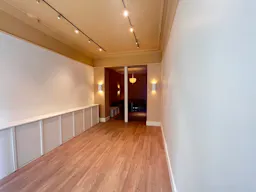 Boutique/Galerie Saint Germain - Image 4