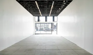 Stunning Retail Space on Iconic Sunset Boulevard - Image 3