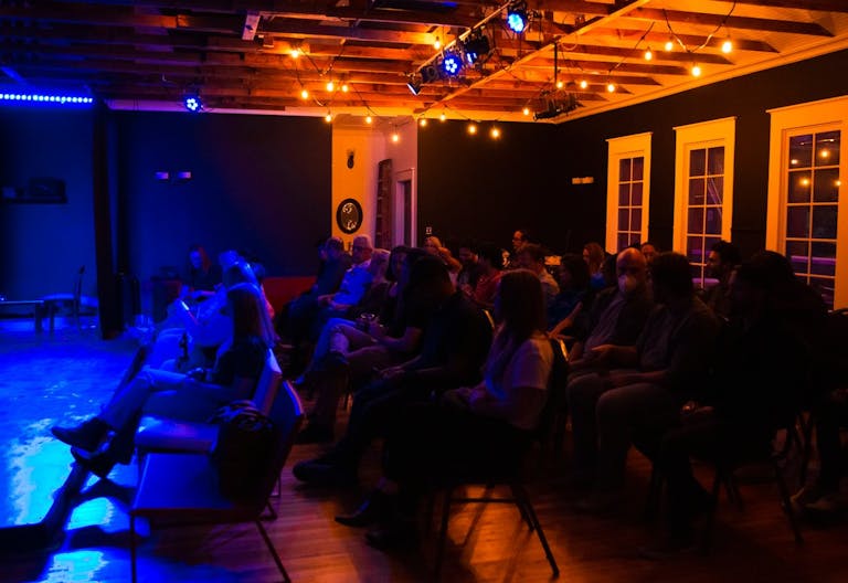 Cool Eastside Indoor and Outdoor Space with Private Parking. - Image 2