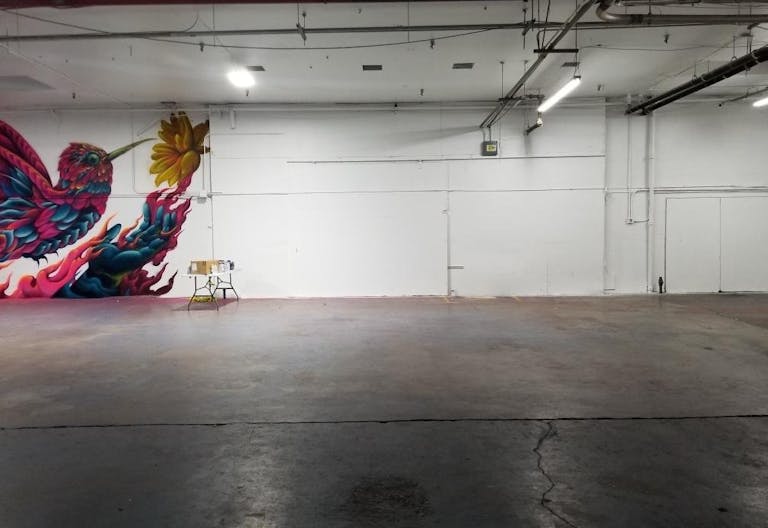 Clean, wide, high ceiling warehouse for multiple uses in DTLA - Image 3