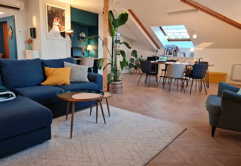 Appartement aux beaux volumes - Image 1