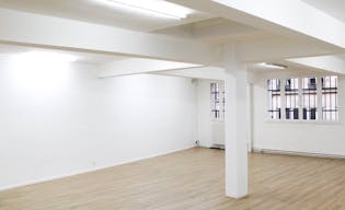 Galerie d'art lumineuse situ�e en bordure du Marais face � Merci - Image 9