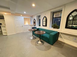 Intimate, Private Luxe Gallery Lounge - Image 7