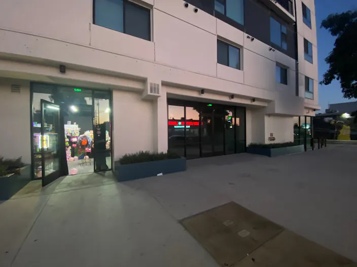 Luxurious Pop Up Retail in Noho - Image 1