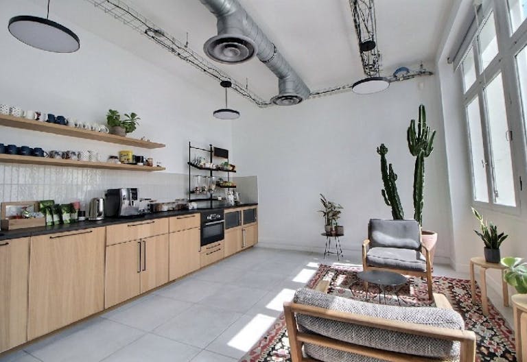 Office Space IMPASSE DE LA PLANCHETTE - Image 4